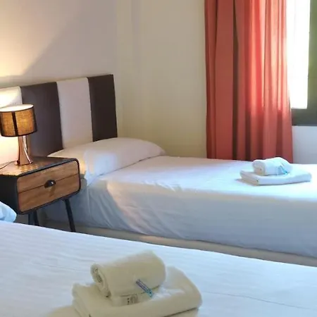 Espacioso Con Seis Piscinas Muy Tranquilo Y Jardines Cercano A La Playa Hotel apartamentowy 4*