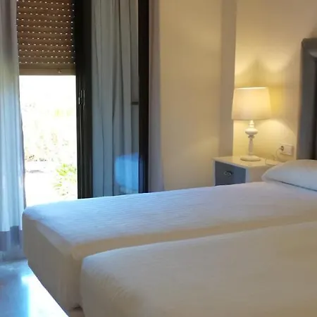 Hotel apartamentowy Espacioso Con Seis Piscinas Muy Tranquilo Y Jardines Cercano A La Playa