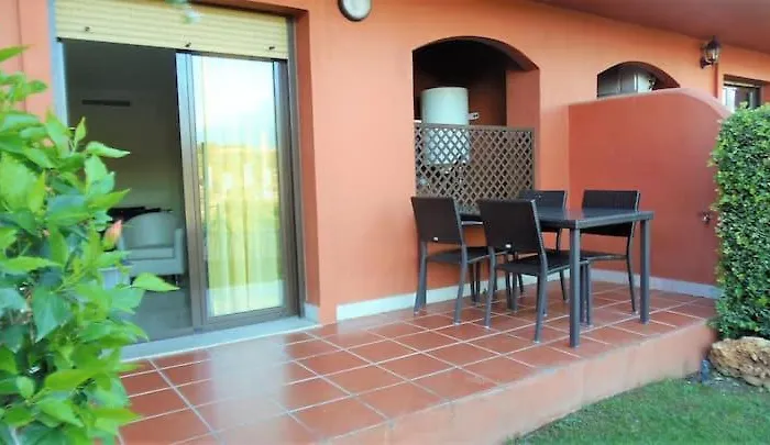 Espacioso Muy Tranquilo Con Piscinas Y Jardines Cercano A La Playa Aparthotel Estepona