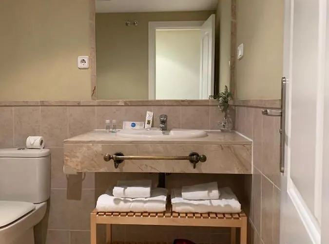 Aparthotel Espacioso Muy Tranquilo Con Piscinas Y Jardines Cercano A La Playa 4*