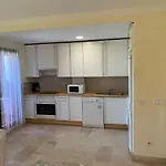 Espacioso Muy Tranquilo Con Piscinas Y Jardines Cercano A La Playa 4*