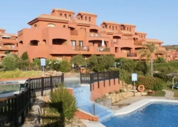 Espacioso Muy Tranquilo Con Piscinas Y Jardines Cercano A La Playa 4*